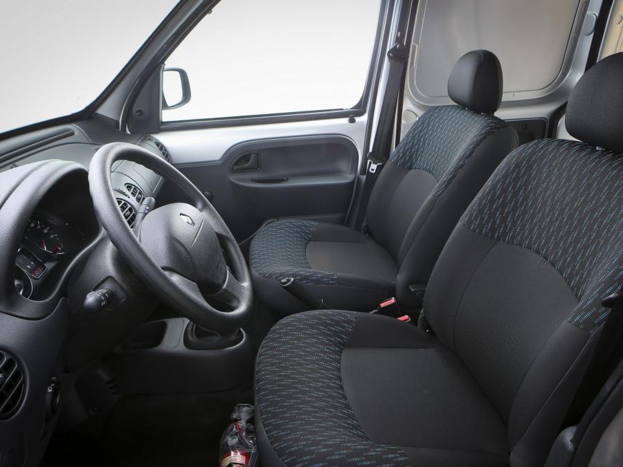 Интерьер Renault Kangoo Express 2014 года  (фото 10 из 21)
